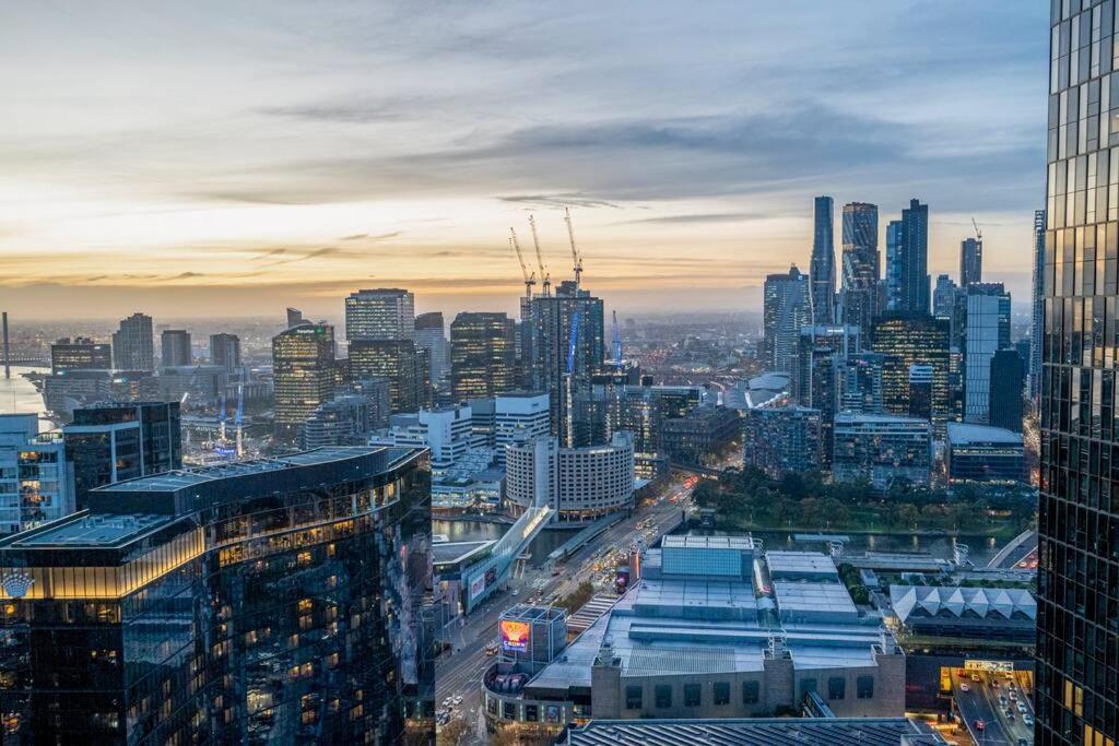 Luxe Haven - 42Nd Floor Panoramic City Views Melbourne Buitenkant foto